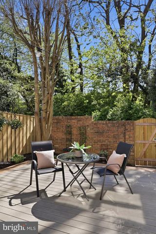 7379 HALLCREST DR, Mclean, VA 22102