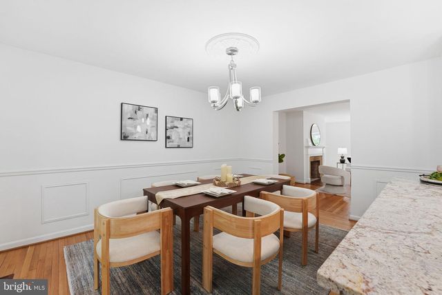 7379 HALLCREST DR, Mclean, VA 22102