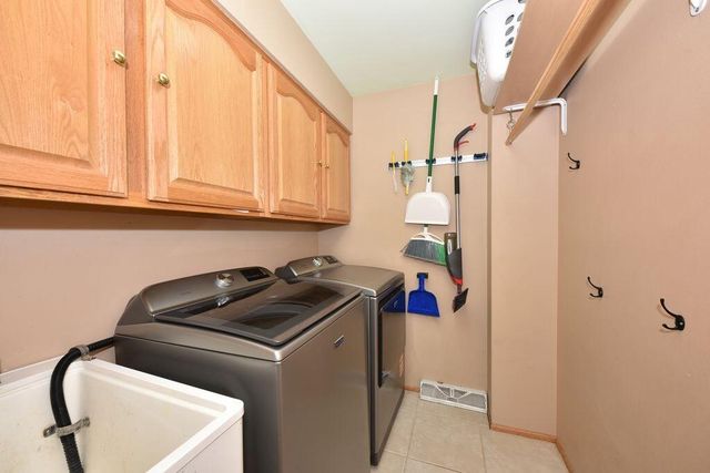 511 Cheyenne AVENUE, Grafton, WI 53024