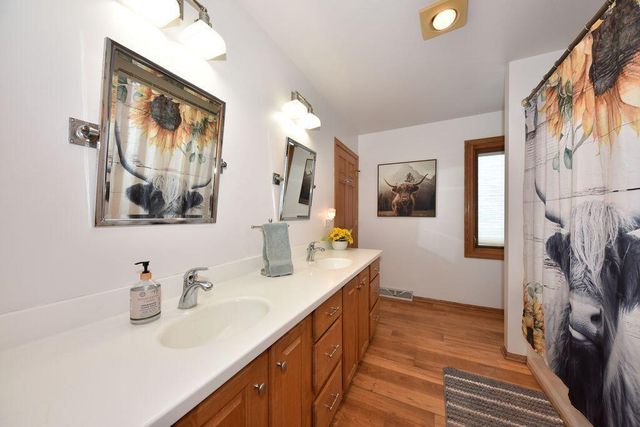 511 Cheyenne AVENUE, Grafton, WI 53024