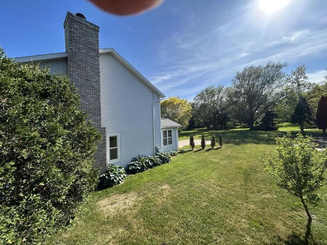 511 Cheyenne AVENUE, Grafton, WI 53024