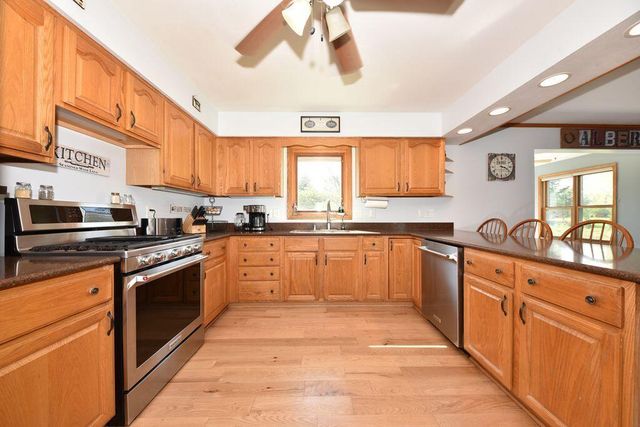 511 Cheyenne AVENUE, Grafton, WI 53024