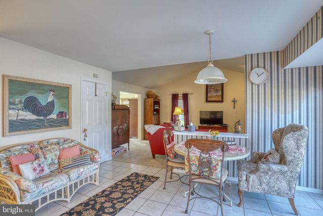 2 GARDENIA BLVD, Greenwood, DE 19950