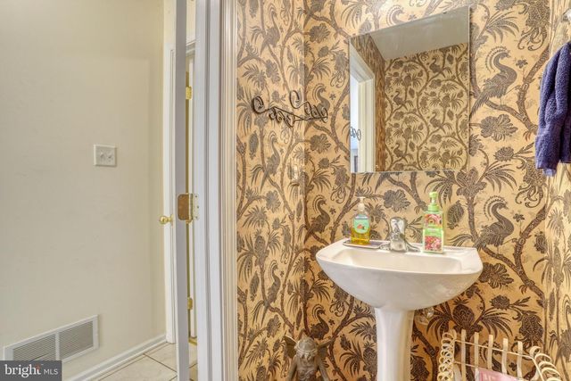 2 GARDENIA BLVD, Greenwood, DE 19950