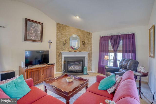 2 GARDENIA BLVD, Greenwood, DE 19950