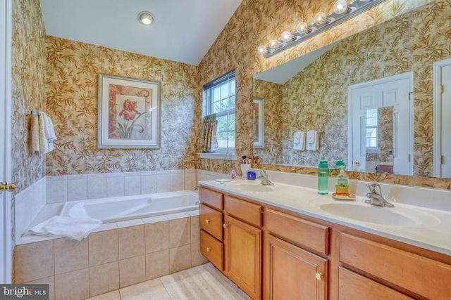 2 GARDENIA BLVD, Greenwood, DE 19950