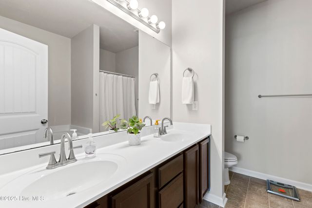 105 Waterstone Lane, Jacksonville, NC 28546