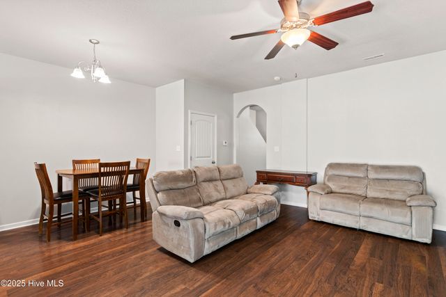 105 Waterstone Lane, Jacksonville, NC 28546