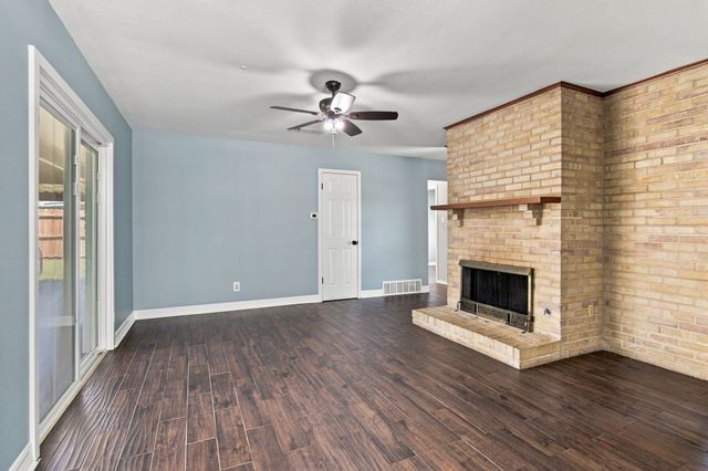 6909 Sandalwood Lane, Fort Worth, TX 76116