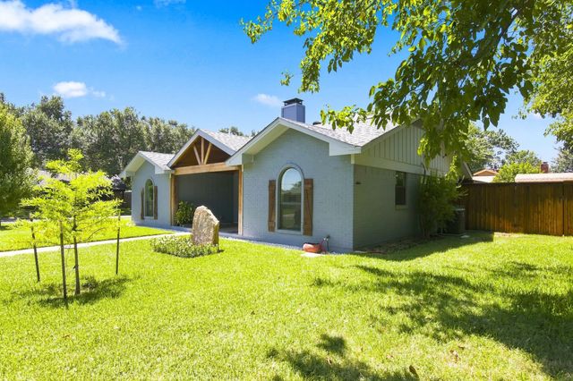 6909 Sandalwood Lane, Fort Worth, TX 76116