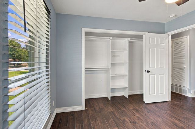 6909 Sandalwood Lane, Fort Worth, TX 76116
