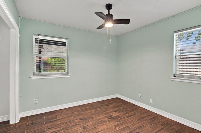 6909 Sandalwood Lane, Fort Worth, TX 76116