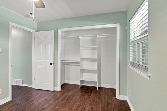 6909 Sandalwood Lane, Fort Worth, TX 76116