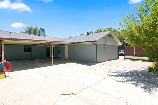 6909 Sandalwood Lane, Fort Worth, TX 76116
