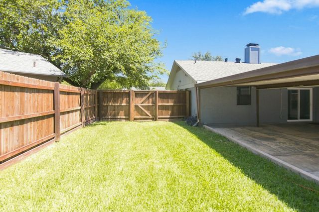6909 Sandalwood Lane, Fort Worth, TX 76116