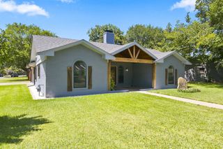 6909 Sandalwood Lane, Fort Worth, TX 76116