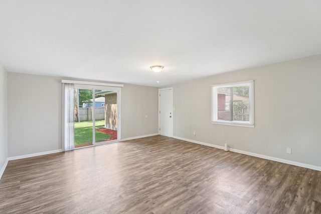 2751 N Oxford Drive, Markham, IL 60428