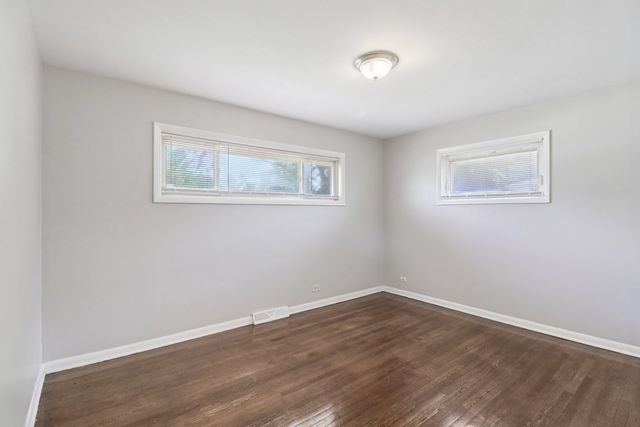 2751 N Oxford Drive, Markham, IL 60428