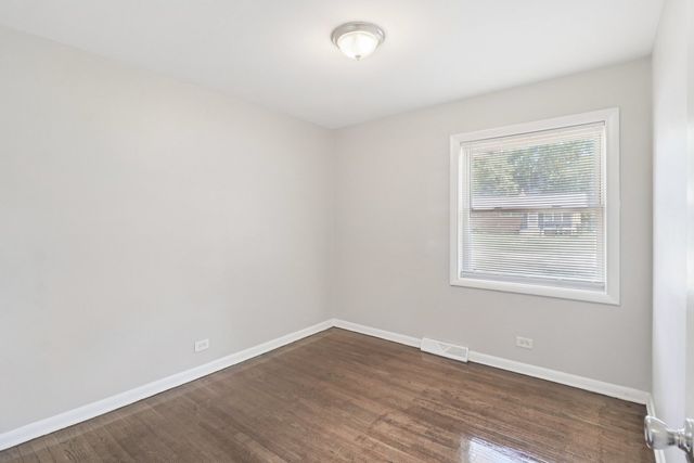 2751 N Oxford Drive, Markham, IL 60428