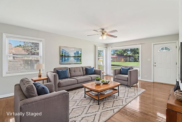 2751 N Oxford Drive, Markham, IL 60428