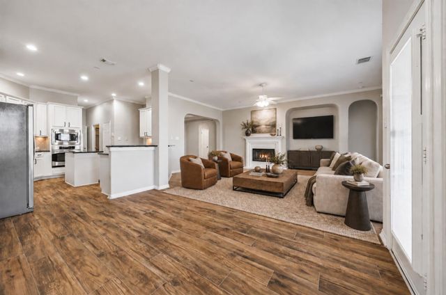 7715 Bayou Green Lane, Sugar Land, TX 77479