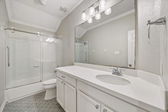 7715 Bayou Green Lane, Sugar Land, TX 77479
