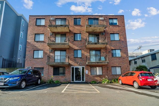 33 Middle Street 21, Waltham, MA 02451