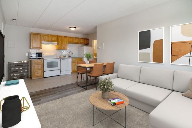 33 Middle Street 21, Waltham, MA 02451