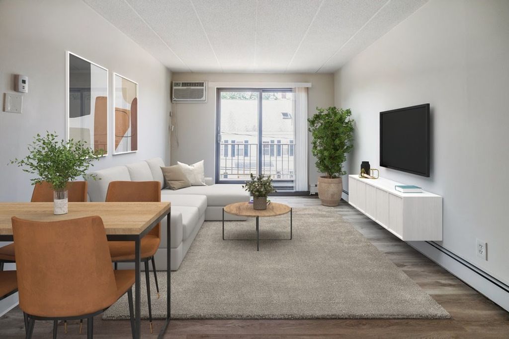 33 Middle Street 21, Waltham, MA 02451