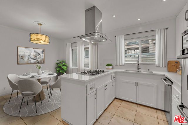 15457 Moorpark Street 3, Sherman Oaks, CA 91403