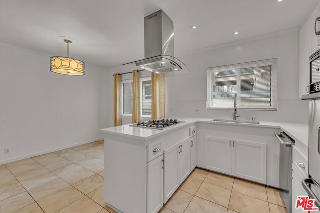 15457 Moorpark Street 3, Sherman Oaks, CA 91403