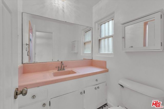 15457 Moorpark Street 3, Sherman Oaks, CA 91403