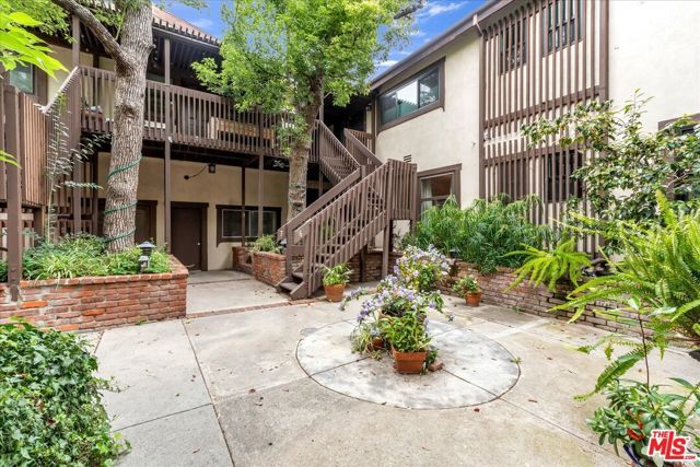 15457 Moorpark Street 3, Sherman Oaks, CA 91403
