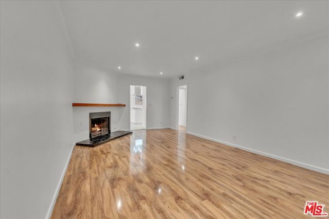 15457 Moorpark Street 3, Sherman Oaks, CA 91403