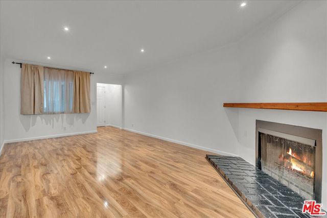 15457 Moorpark Street 3, Sherman Oaks, CA 91403