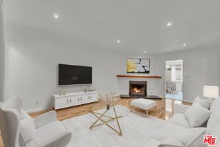 15457 Moorpark Street 3, Sherman Oaks, CA 91403