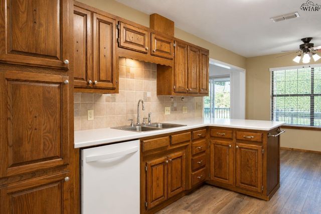 2811 CROMWELL AVENUE, Wichita Falls, TX 76309
