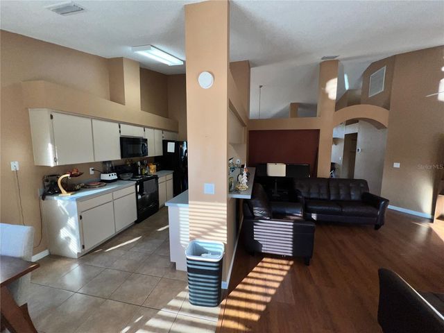 11418 GLENMONT DRIVE, Tampa, FL 33635