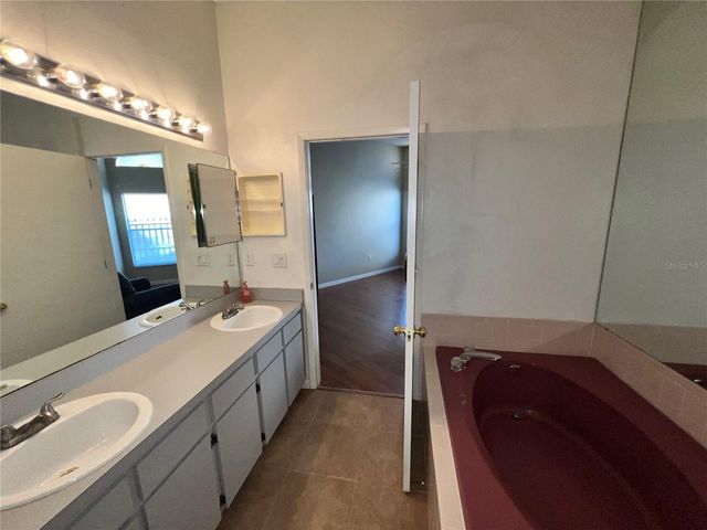 11418 GLENMONT DRIVE, Tampa, FL 33635