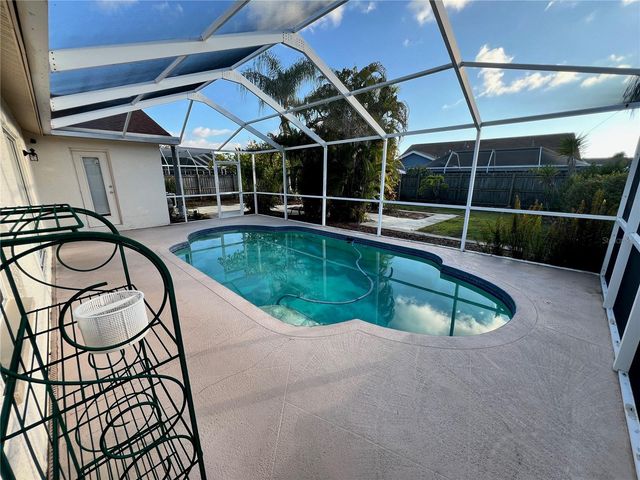 11418 GLENMONT DRIVE, Tampa, FL 33635