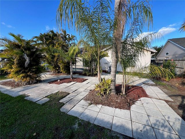 11418 GLENMONT DRIVE, Tampa, FL 33635