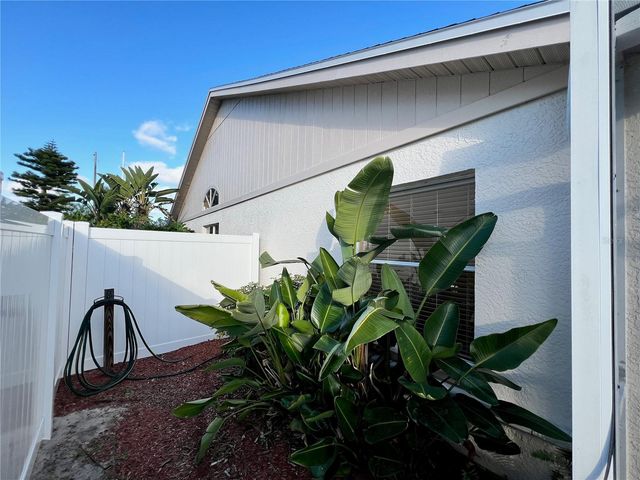 11418 GLENMONT DRIVE, Tampa, FL 33635