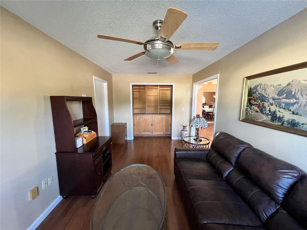 Image 14 of property listing at 11418 GLENMONT DRIVE, Tampa, FL 33635