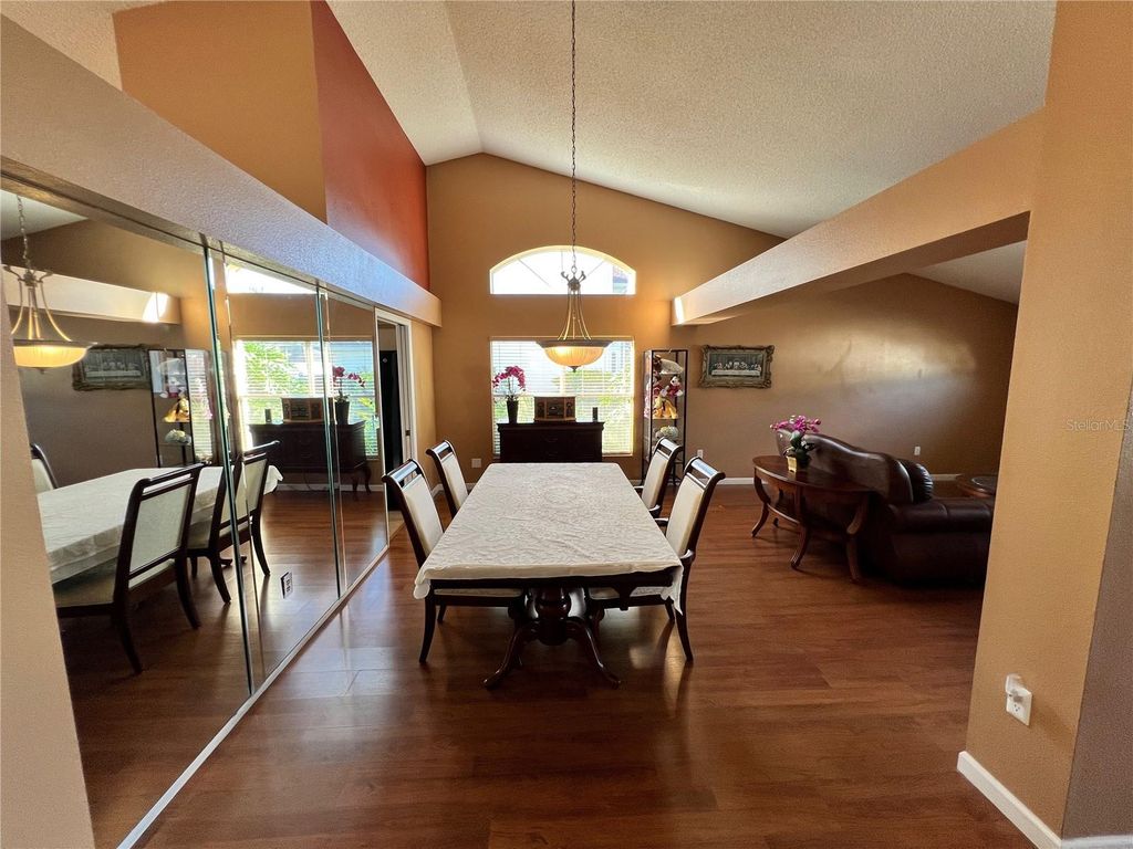 Image 17 of property listing at 11418 GLENMONT DRIVE, Tampa, FL 33635