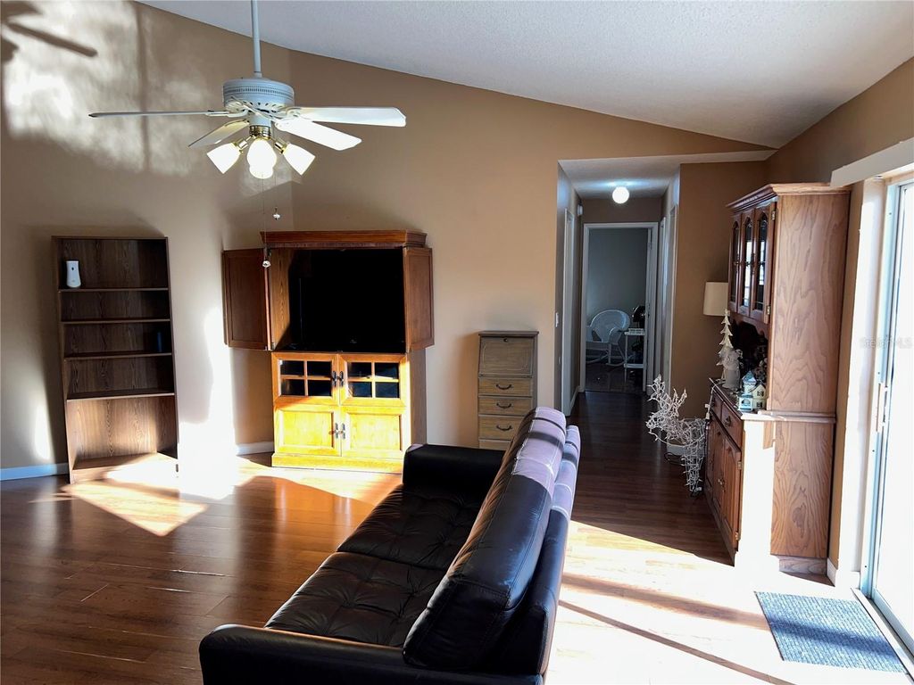 Image 21 of property listing at 11418 GLENMONT DRIVE, Tampa, FL 33635