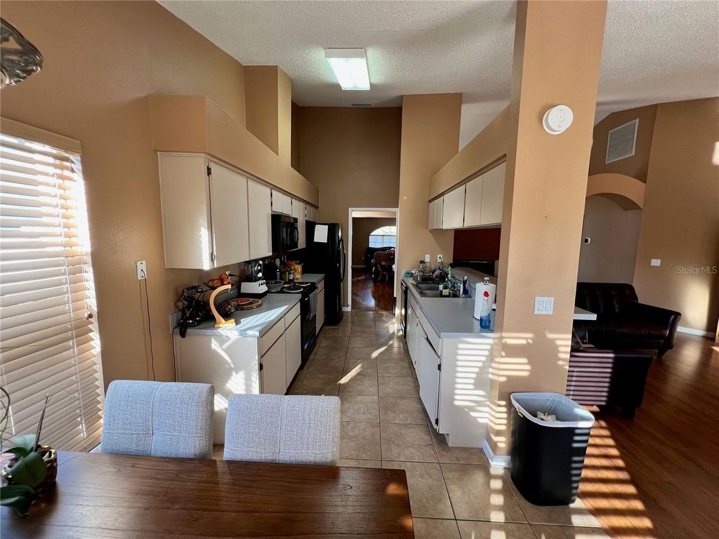 Image 23 of property listing at 11418 GLENMONT DRIVE, Tampa, FL 33635