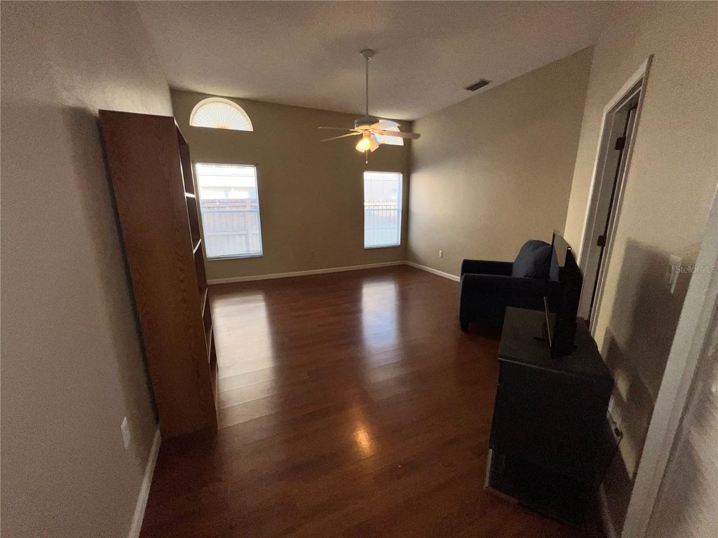 Image 29 of property listing at 11418 GLENMONT DRIVE, Tampa, FL 33635