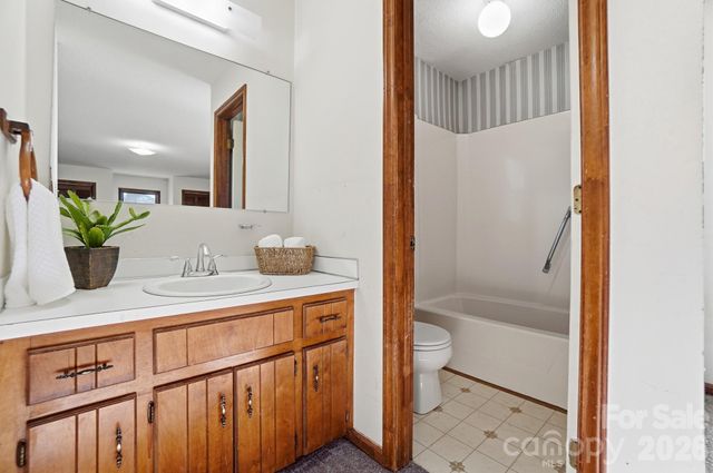 1400 Neal Hawkins Road, Gastonia, NC 28056