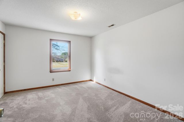 1400 Neal Hawkins Road, Gastonia, NC 28056