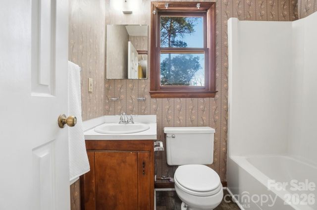 1400 Neal Hawkins Road, Gastonia, NC 28056